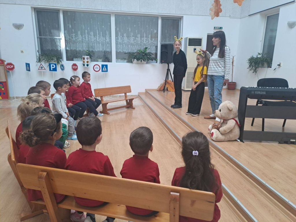 Меден концерт- група Пчелица - ДГ Калина Малина - Несебър